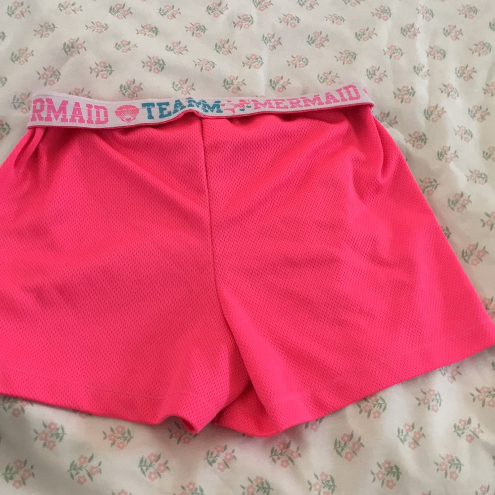 Shorts - Picture 2 of 3